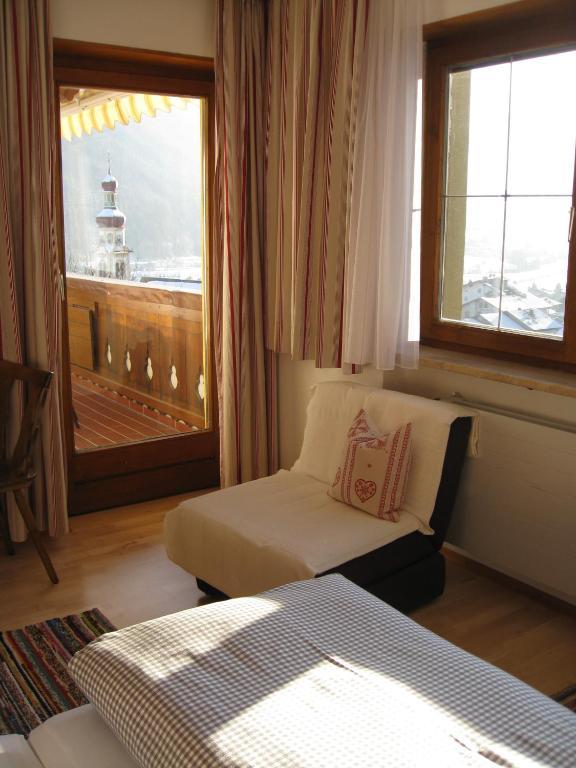 Gasthaus Haus Bergheimat - Familie Oberacher Fulpmes Zimmer foto